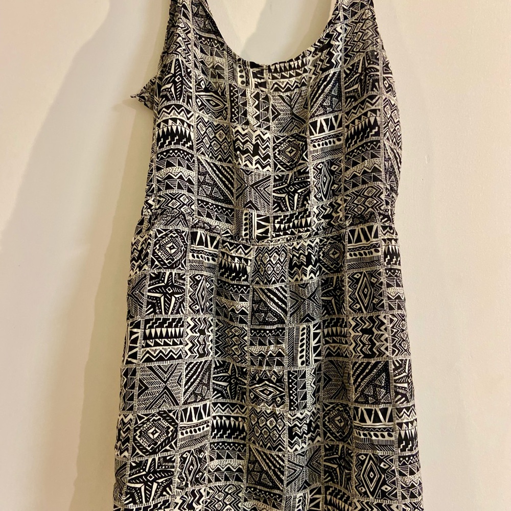 Forever 21 Black and White Sleeveless Sundress